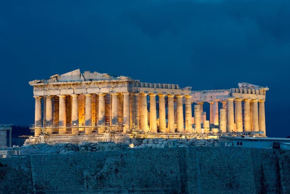 Appartamento Traveler'S Dream In Historic Acropolis Downtown Atene Esterno foto